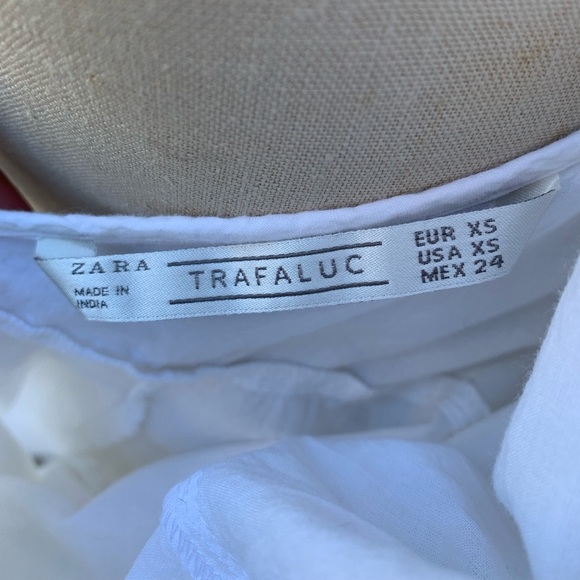 NWOT ZARA TRAFALUC CROCHET OPEN BACK DRESS - Picture 3 of 3